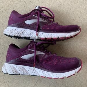 Women’s Brooks Glycerin 16 running shoe, size 8.5
